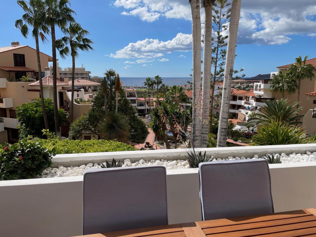 Breathtaking Ocean View, Adult And Kids Pools & Fiber Wi-fi Apartment