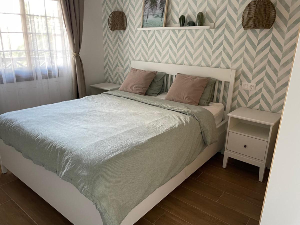 Breathtaking Ocean View, Adult And Kids Pools & Fiber Wi-fi Apartment *