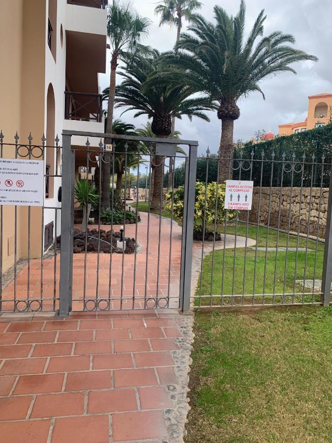 Apartment Breathtaking Ocean View, Adult And Kids Pools & Fiber Wi-fi San Miguel de Abona
