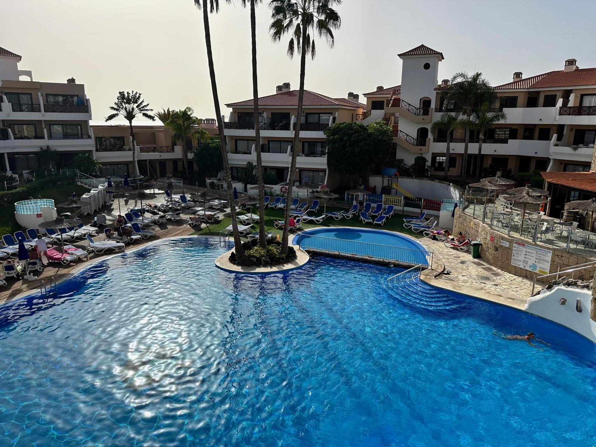 Breathtaking Ocean View, Adult And Kids Pools & Fiber Wi-fi Apartment San Miguel de Abona