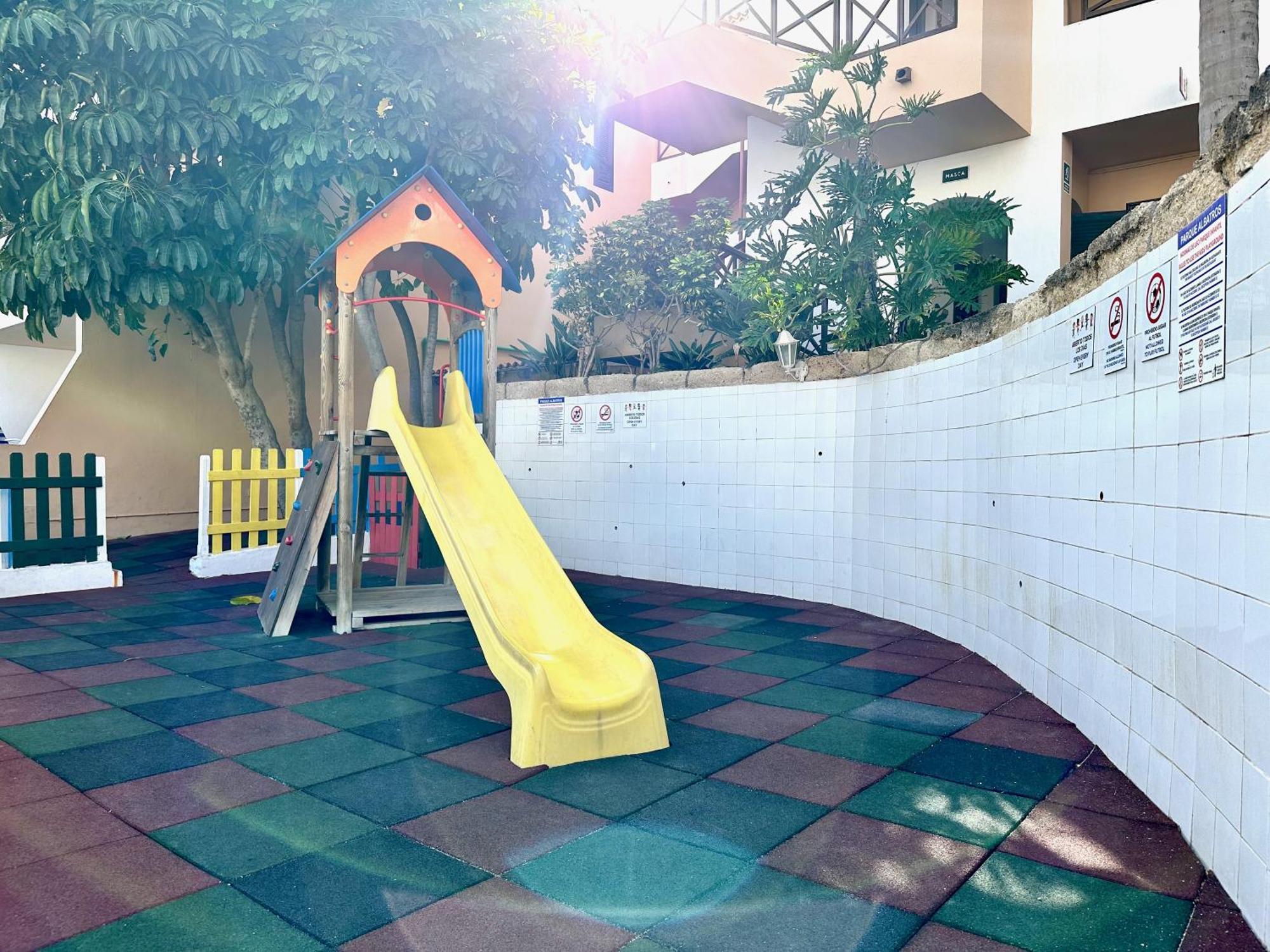 Apartment Breathtaking Ocean View, Adult And Kids Pools & Fiber Wi-fi
