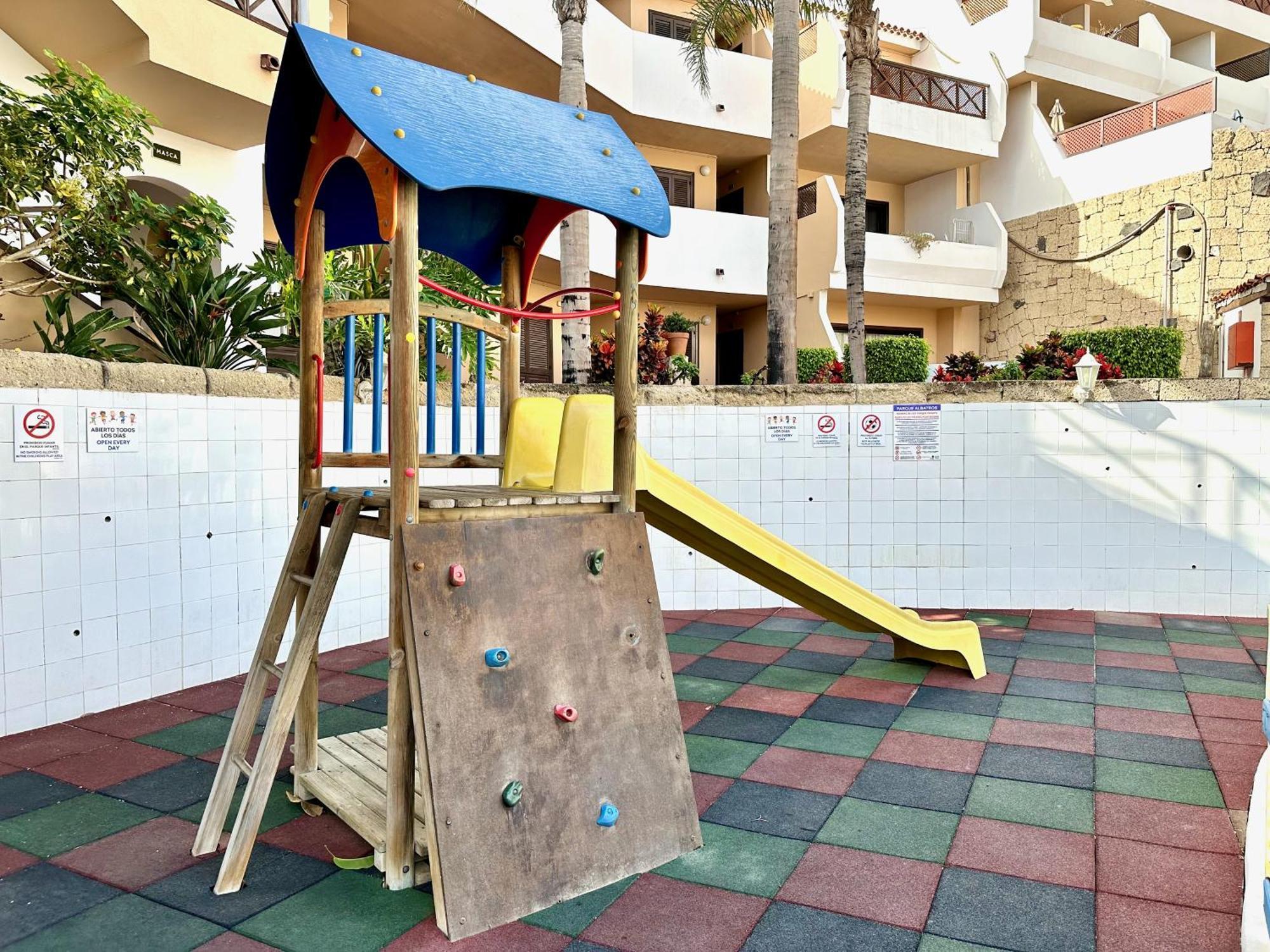 Breathtaking Ocean View, Adult And Kids Pools & Fiber Wi-fi